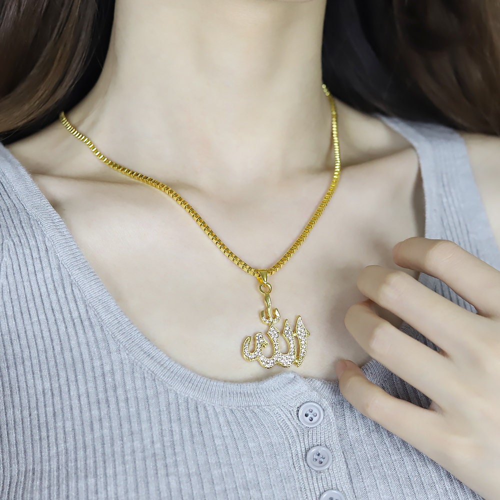Allah Necklace With An Islamic Gold Pendant For Men And Women To Give As Perfect Islamic Gift During Eid and Ramadan