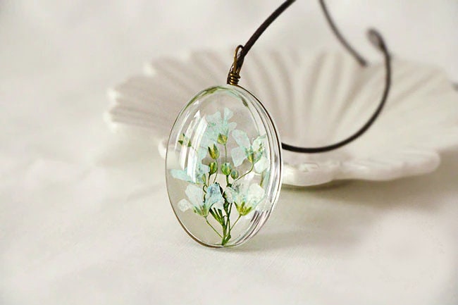 Handmade Pressed Flower Valentine Gift Necklace For Nature Lover, Baby's Breath Flower Pendant, Forget Me Not Gypsophila Flower Necklace
