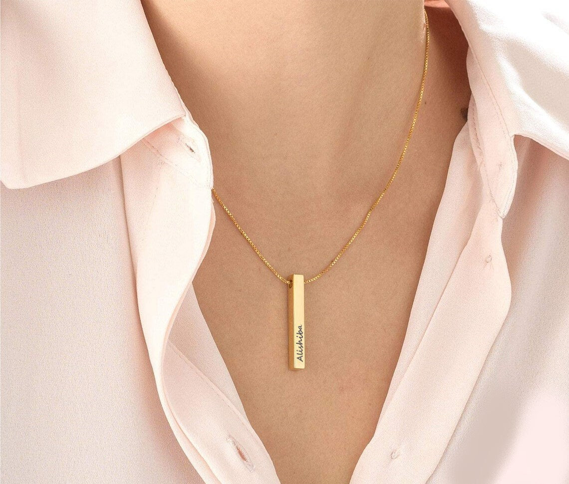 Personalized Vertical Bar Necklace To Give As Valentine Gift For Her | Custom Engraved 3D Bar Pendant Personalized With Your Special Message