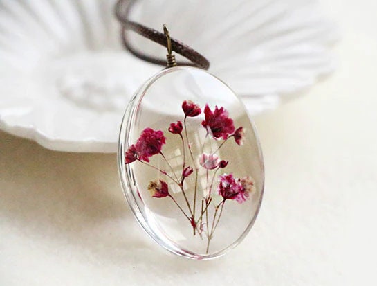 Handmade Pressed Flower Valentine Gift Necklace For Nature Lover, Baby's Breath Flower Pendant, Forget Me Not Gypsophila Flower Necklace