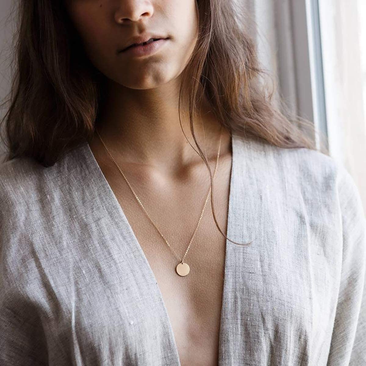 Personalized Birth Flower Necklace with Custom Engraving, Handcrafted Pendant with Birth Month Flower, Meaningful and Unique Jewelry for Her
